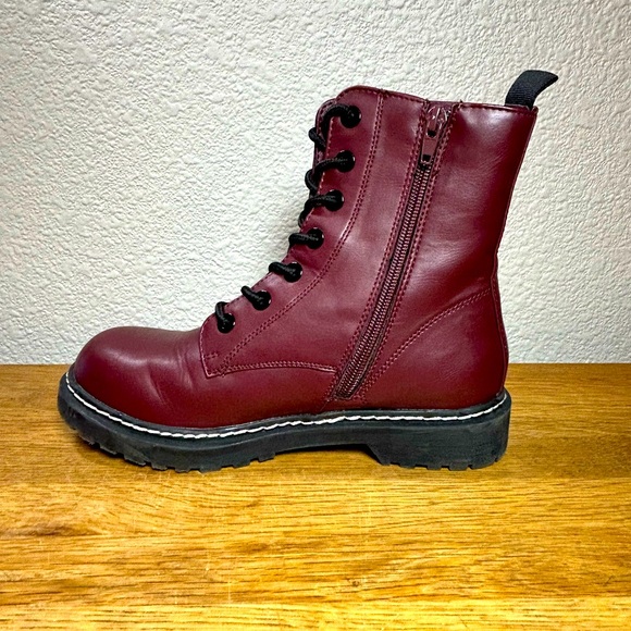 Leather boots - Picture 6 of 9